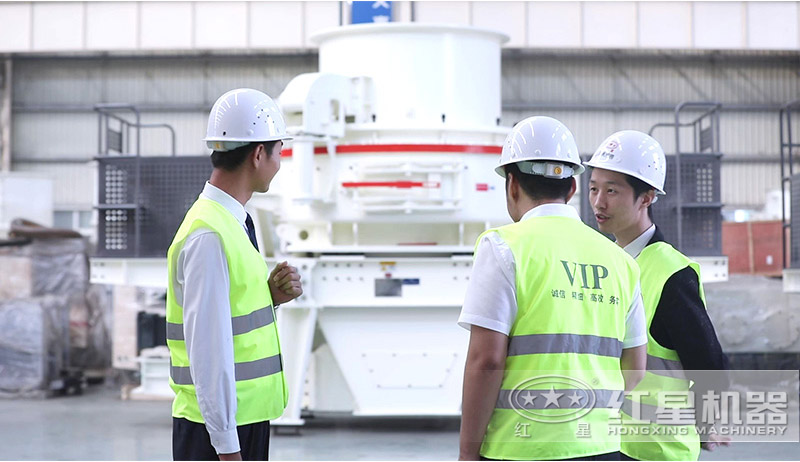 客戶來(lái)廠考察瓜米石制砂機(jī)設(shè)備