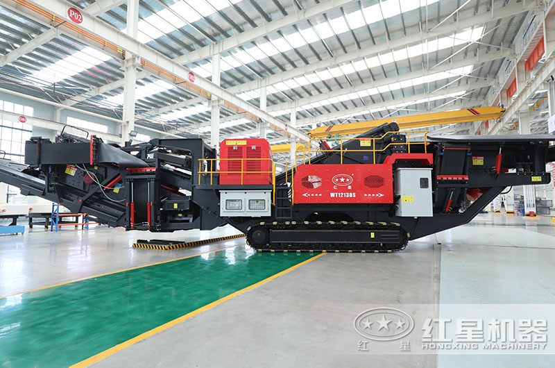 履帶移動(dòng)煤炭粉碎機(jī)