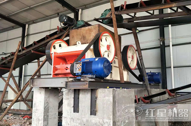 細(xì)鄂破機(jī)作業(yè)現(xiàn)場(chǎng) 細(xì)鄂破機(jī)作業(yè)現(xiàn)場(chǎng)