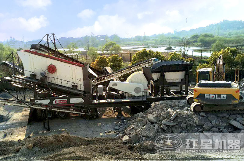 山東菏澤煤矸石移動(dòng)破碎現(xiàn)場