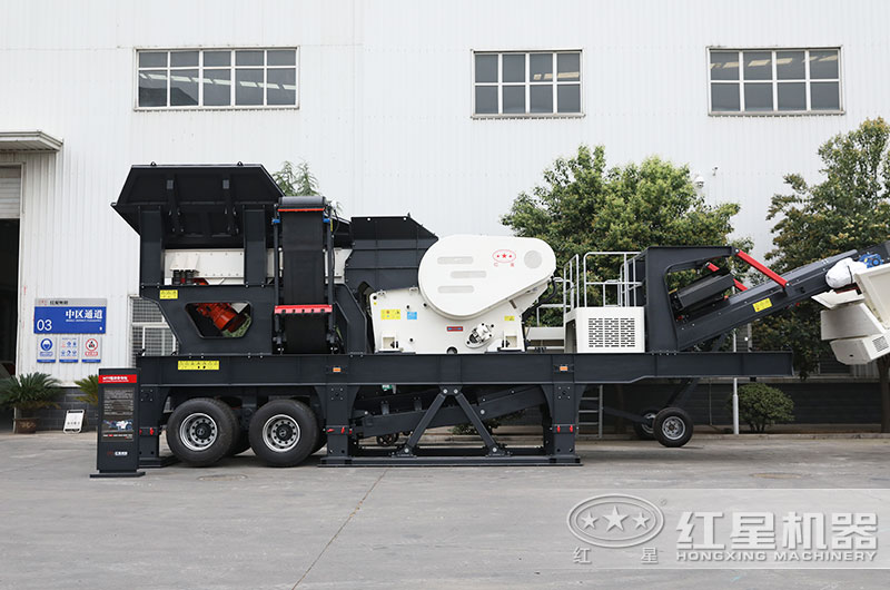 輪胎式移動(dòng)破煤機(jī)現(xiàn)場實(shí)拍