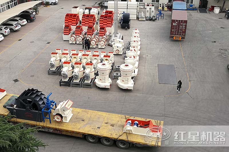 紅星錘破玻璃粉碎機(jī)裝車發(fā)貨中 紅星錘破玻璃粉碎機(jī)裝車發(fā)貨中