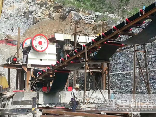環(huán)保型顎式粉石子機用戶現(xiàn)場拍攝