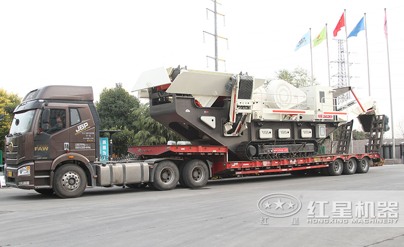 移動(dòng)履帶一體式破碎機(jī)發(fā)貨