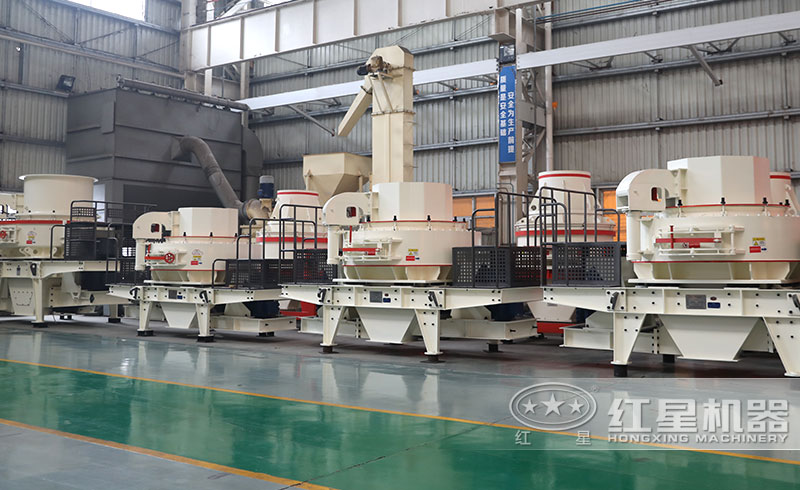 時產(chǎn)800方制砂機車間一角