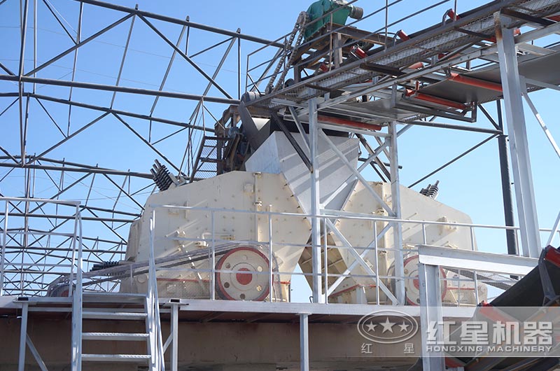 PF1520反擊式破碎機(jī)作業(yè)現(xiàn)場(chǎng)圖