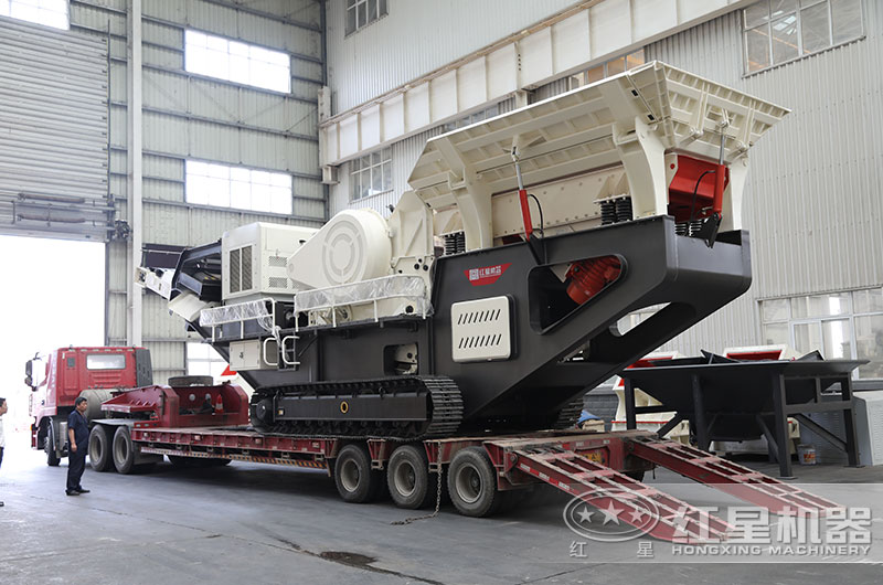 又一臺(tái)移動(dòng)式建筑垃圾破碎機(jī)發(fā)貨了