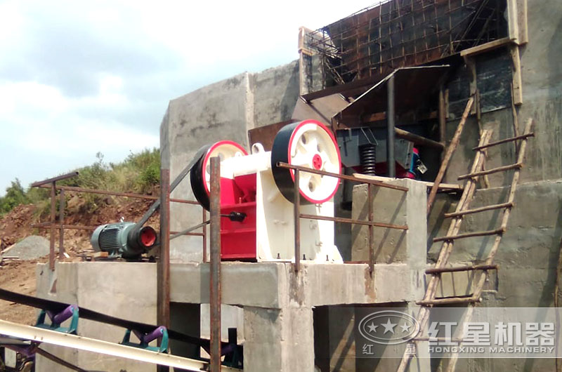 PEX-300×1300細(xì)顎破機作業(yè)現(xiàn)場圖