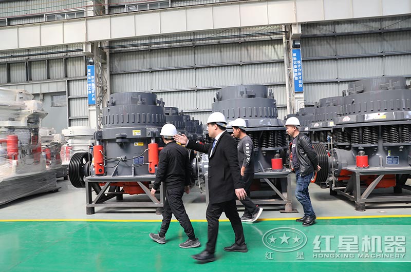 客戶到設(shè)備生產(chǎn)車間參觀 客戶到設(shè)備生產(chǎn)車間參觀