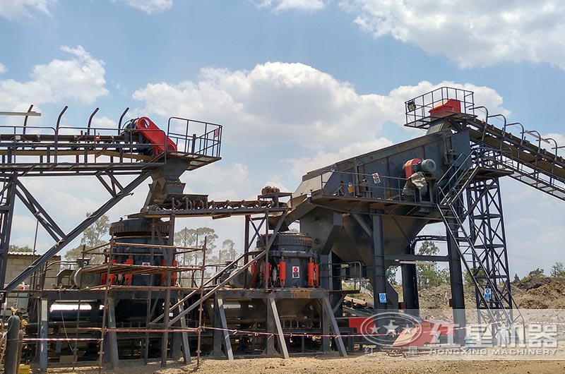 兩臺(tái)圓錐破并行使用，處理能力更強(qiáng)