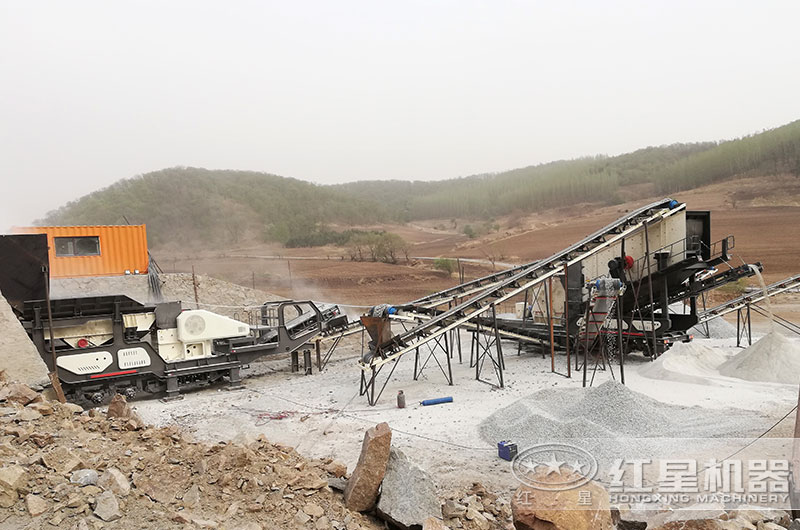 小型移動顎破+小型移動反擊破投產(chǎn)