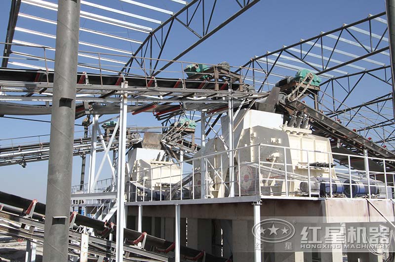 質(zhì)量較佳的大型石頭破碎機(jī)生產(chǎn)效率高、價格略貴