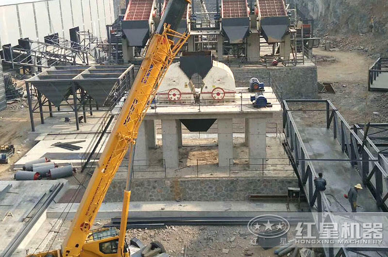 兩臺(tái)PCZ1615重錘式破碎機(jī)也可搭建日產(chǎn)6千噸的破碎生產(chǎn)線