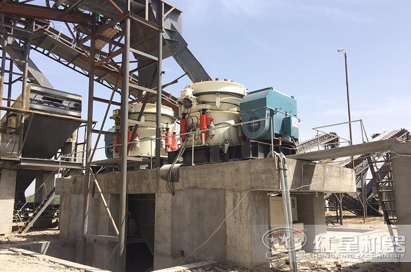 兩臺(tái)圓錐破并行使用，提高出砂率