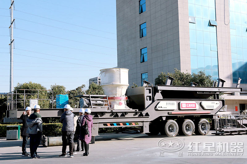 紅星客戶到廠參觀建筑垃圾處理設備