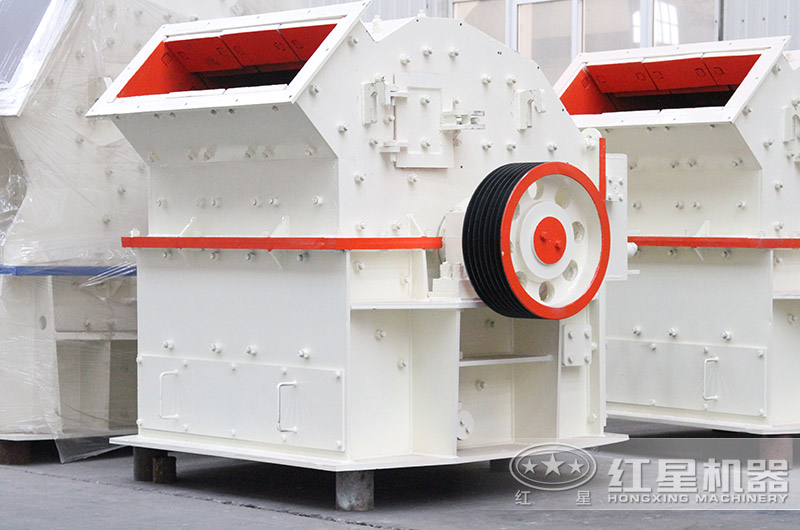 小型石料制沙機(jī)_細(xì)碎機(jī)車間實(shí)拍圖 小型石料制沙機(jī)_細(xì)碎機(jī)車間實(shí)拍圖