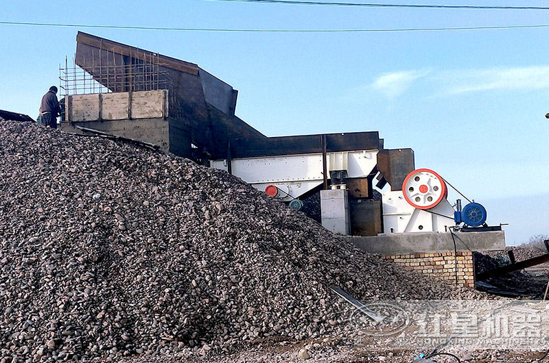 顎式破碎機(jī)生產(chǎn)現(xiàn)場