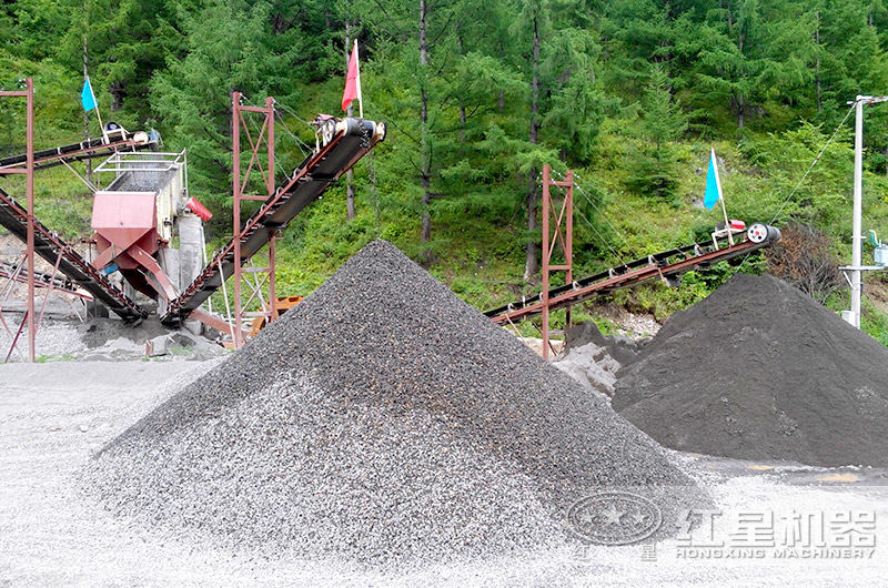 砂石生產(chǎn)線正在生產(chǎn)機制砂 砂石生產(chǎn)線正在生產(chǎn)機制砂