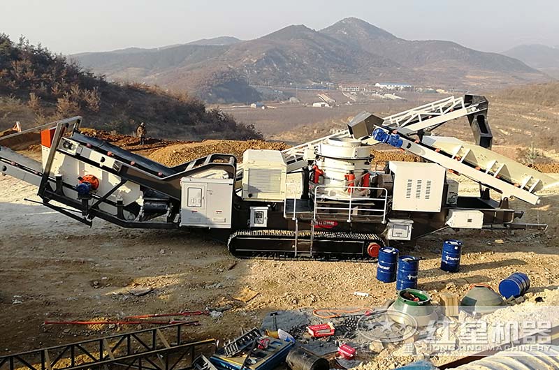 為山東某客戶推薦的履帶式移動(dòng)打砂機(jī)型號，效能高