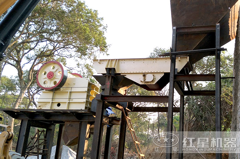 46破碎機(jī)生產(chǎn)現(xiàn)場