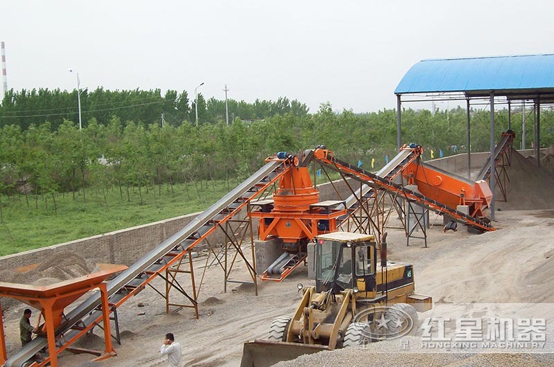 關(guān)停的沙場(chǎng)